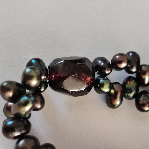 Y2K Genuine Peacock Sea Pearls Bracelet w/Garnet and Sterling Silver - Picture 8 of 12